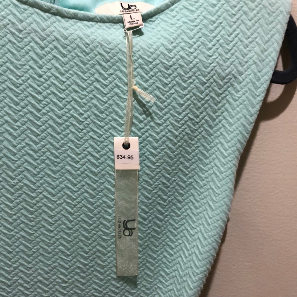$$$$$ NWT Mint Green Body Hugging Dress